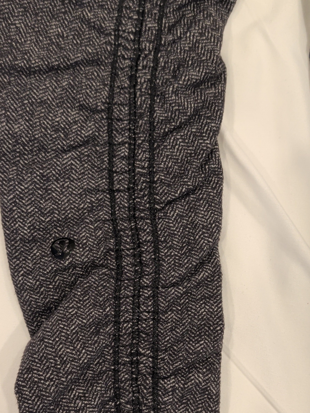 3/$100 Lululemon Stirrup Leggings Size 4 - Picture 4 of 7